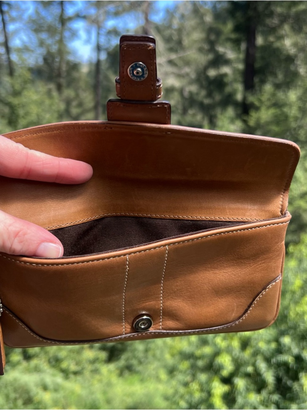 COACH VINTAGE Brown Leather Clutch with Wallet Closing Flap and Tassel AUTHENTIC - Picture 8 of 13